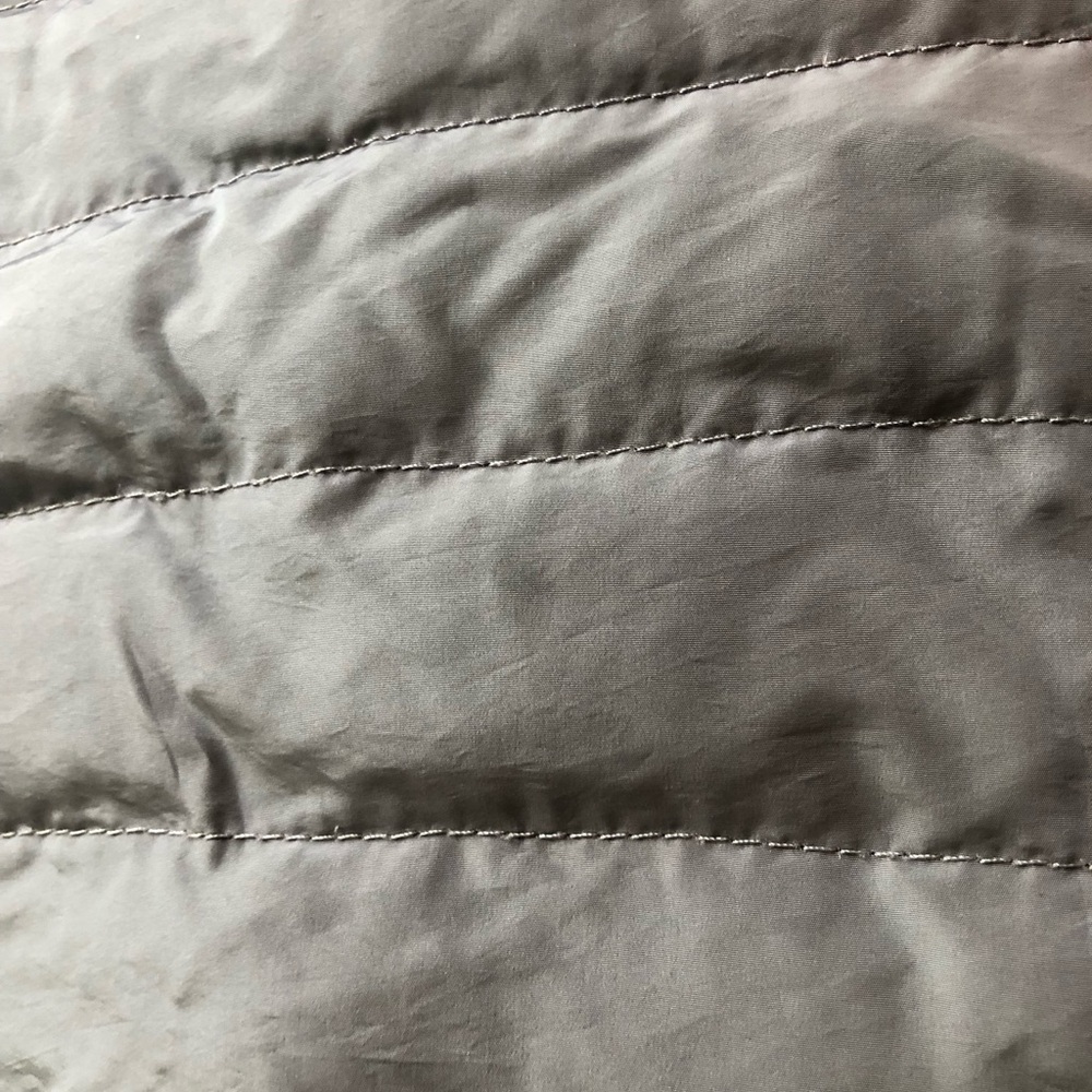Womens Moncler Gray Quilted Hooded Puffer Coat with Belted Waist - Picture 8 of 16